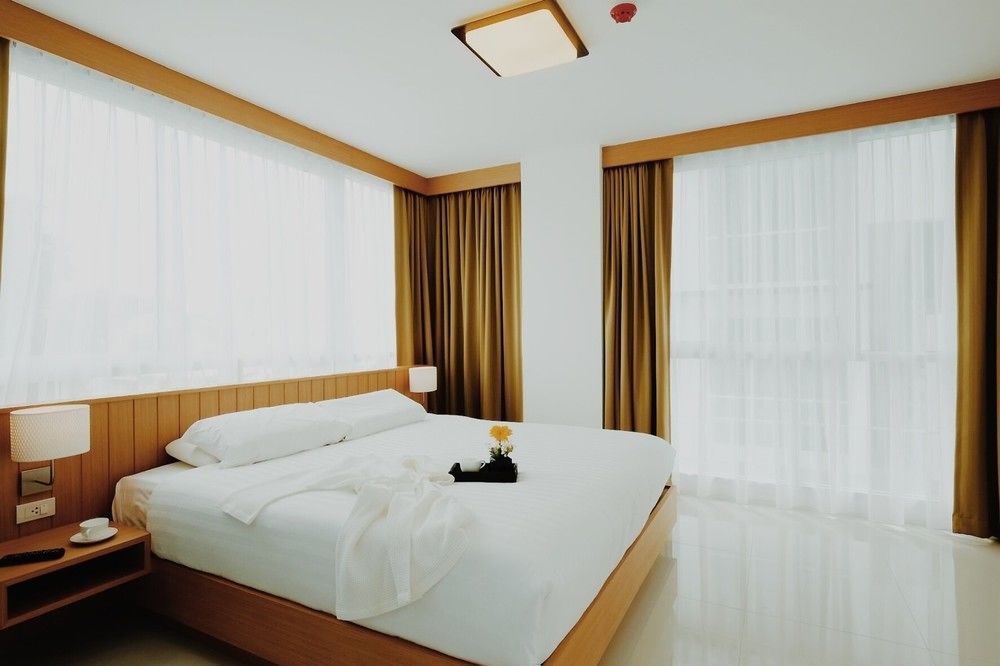 Modern Thai Suites Phuket Exterior photo