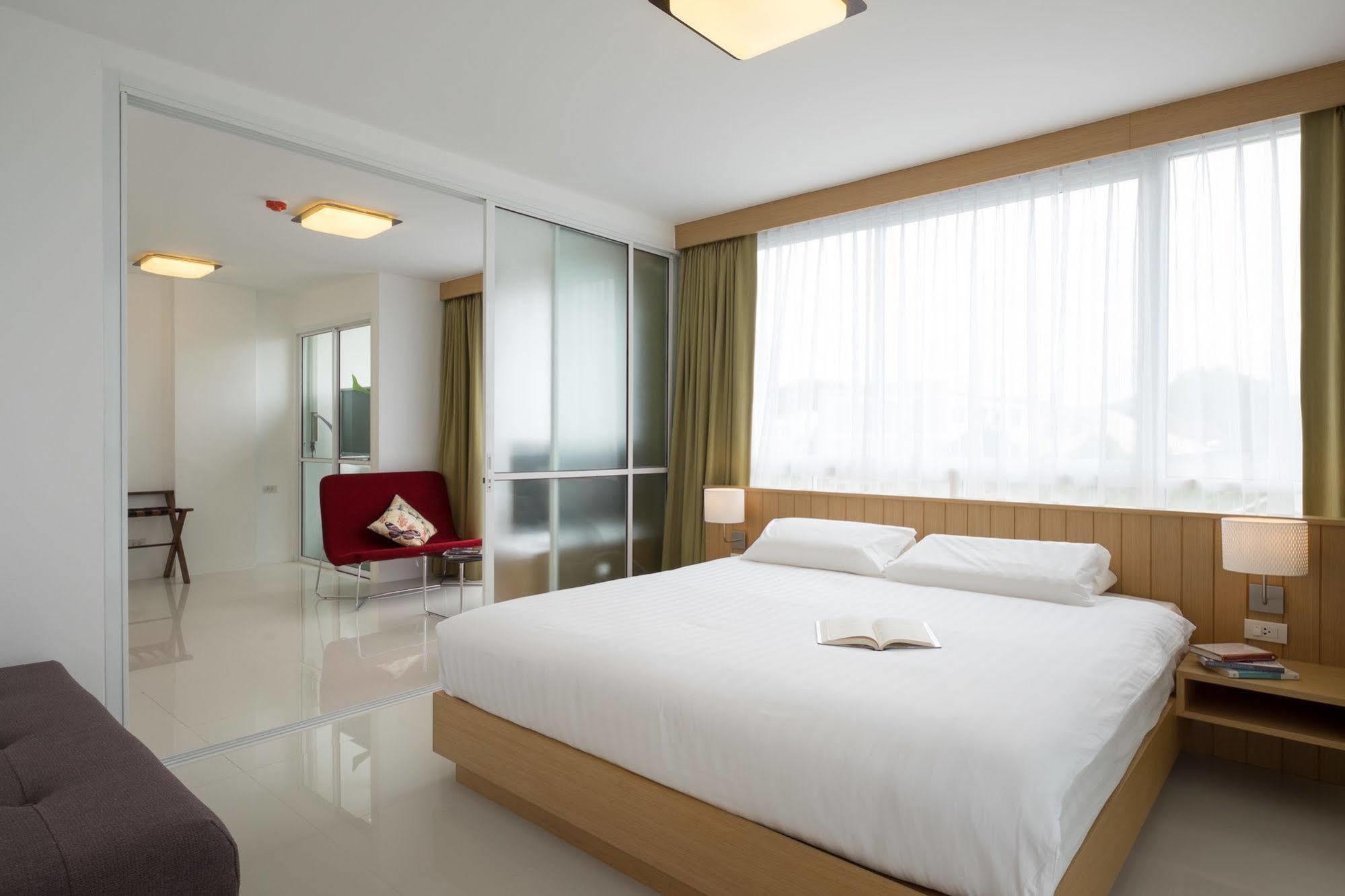 Modern Thai Suites Phuket Exterior photo